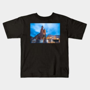 St Mary's Basilica (Mariacki Church) in Krakow, Poland Kids T-Shirt